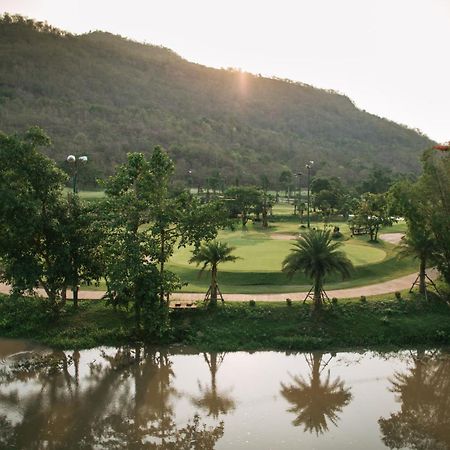 Phubachiang Golf & Resort Pakse Exterior foto