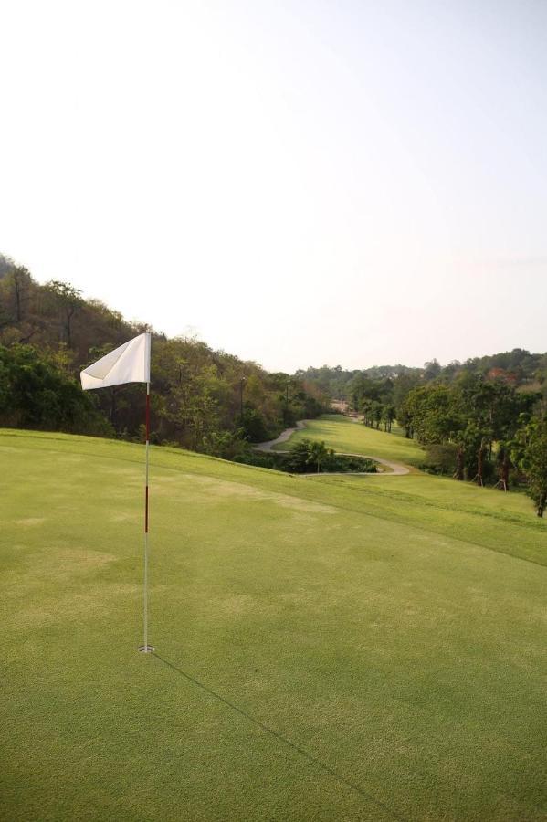 Phubachiang Golf & Resort Pakse Exterior foto