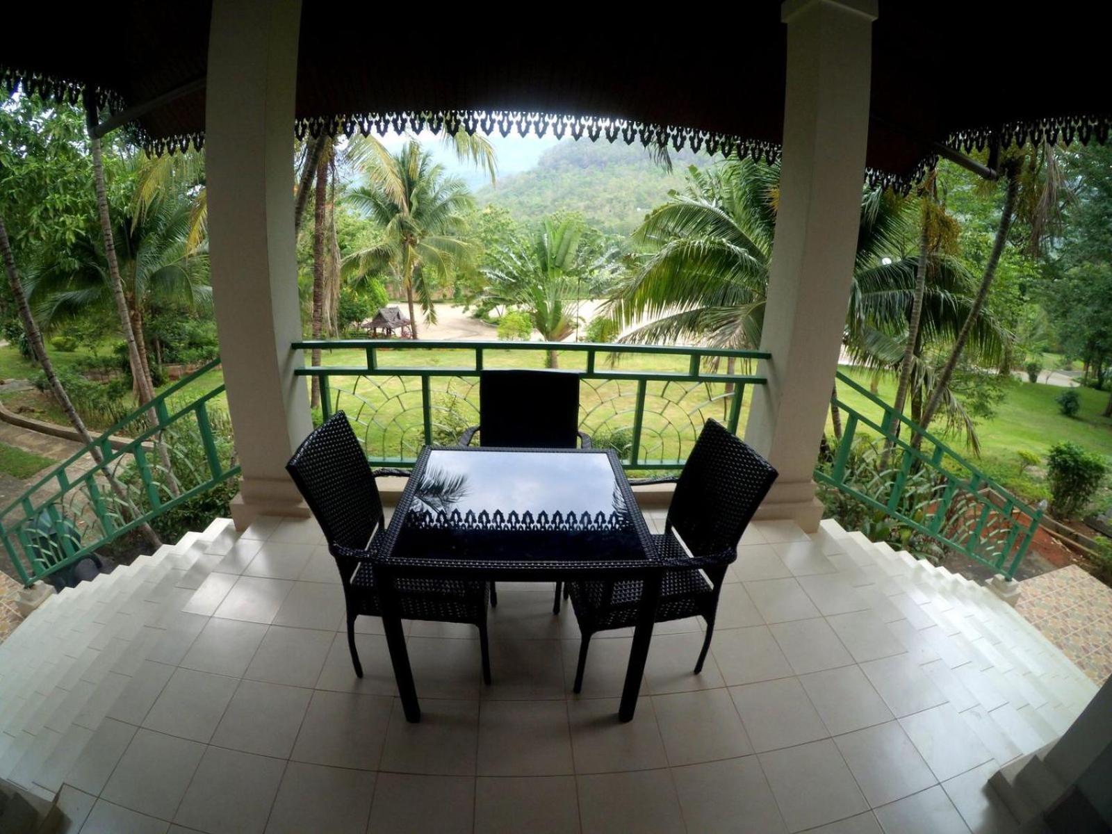 Phubachiang Golf & Resort Pakse Exterior foto