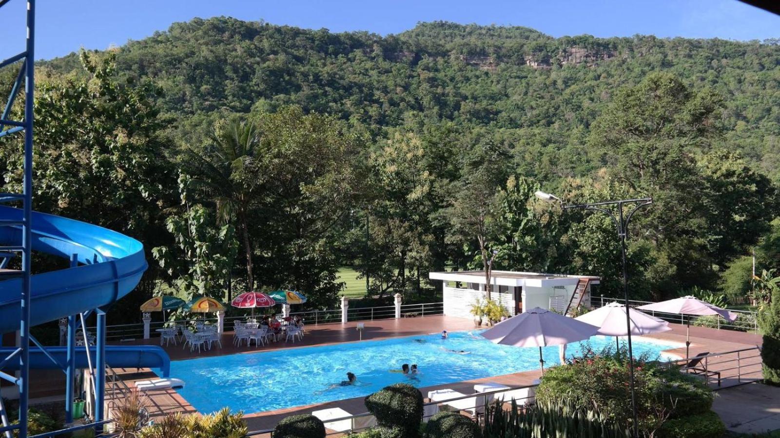 Phubachiang Golf & Resort Pakse Exterior foto