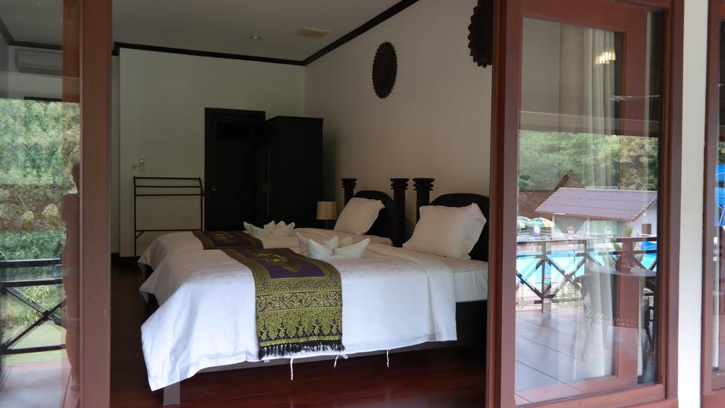 Phubachiang Golf & Resort Pakse Exterior foto