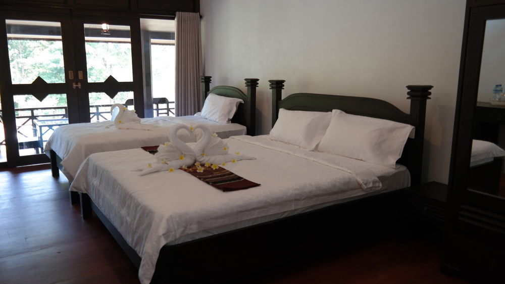 Phubachiang Golf & Resort Pakse Exterior foto