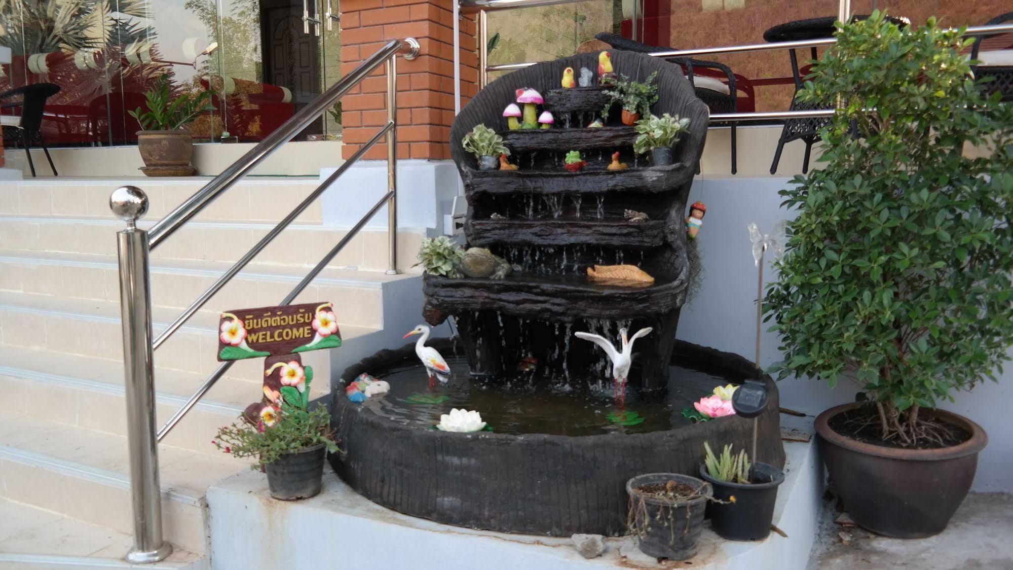Phubachiang Golf & Resort Pakse Exterior foto