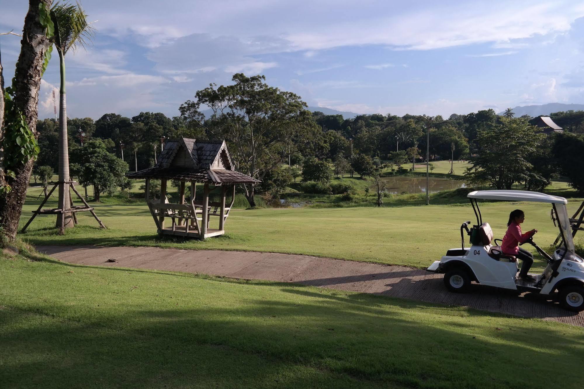 Phubachiang Golf & Resort Pakse Exterior foto